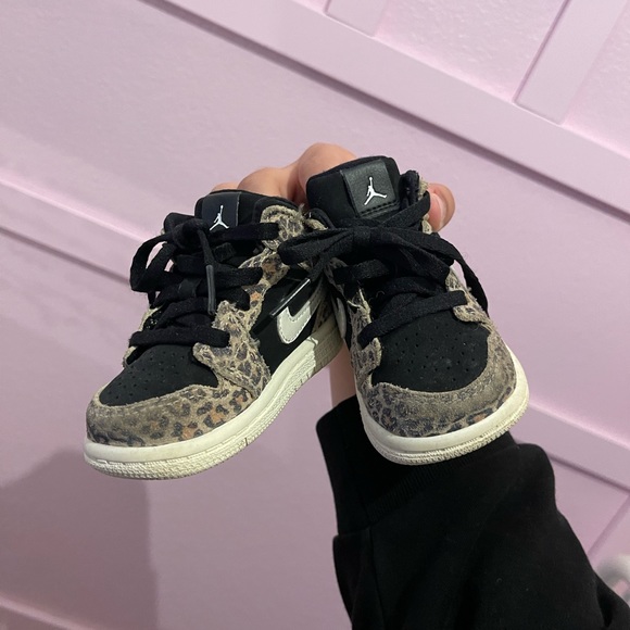 Baby Air Jordans - Picture 2 of 5